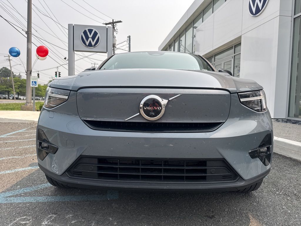 Used 2023 Volvo C40 Ultimate with VIN YV4ED3GM1P2050678 for sale in Latham, NY