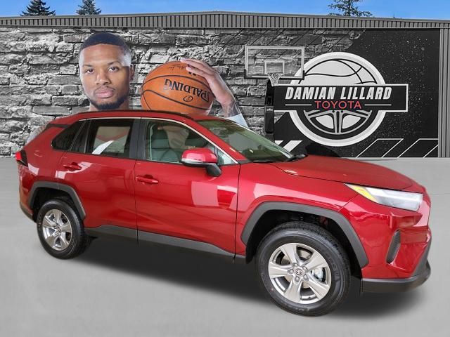 2025 Toyota RAV4 XLE's photo