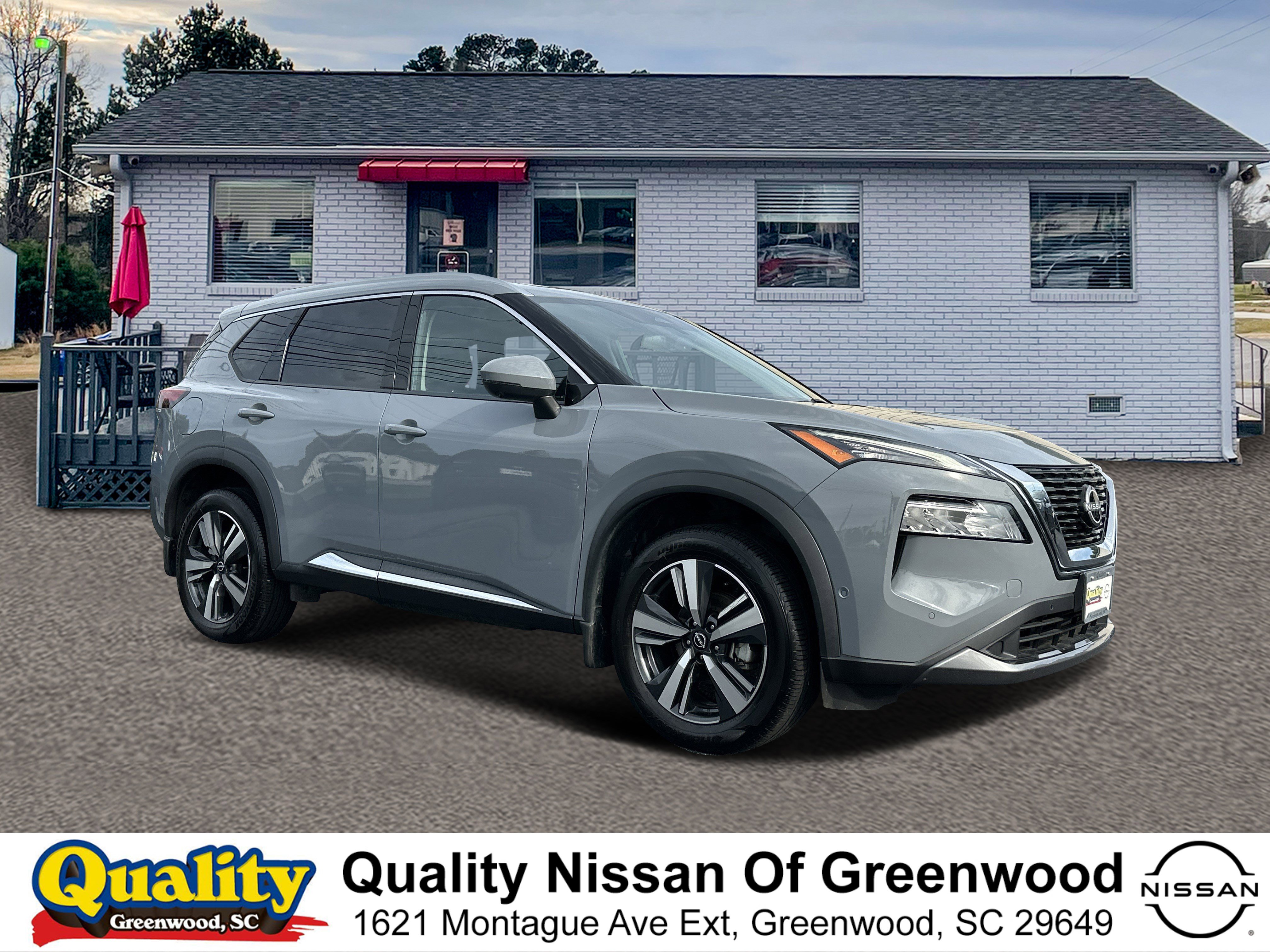 2023 Nissan Rogue SL's photo