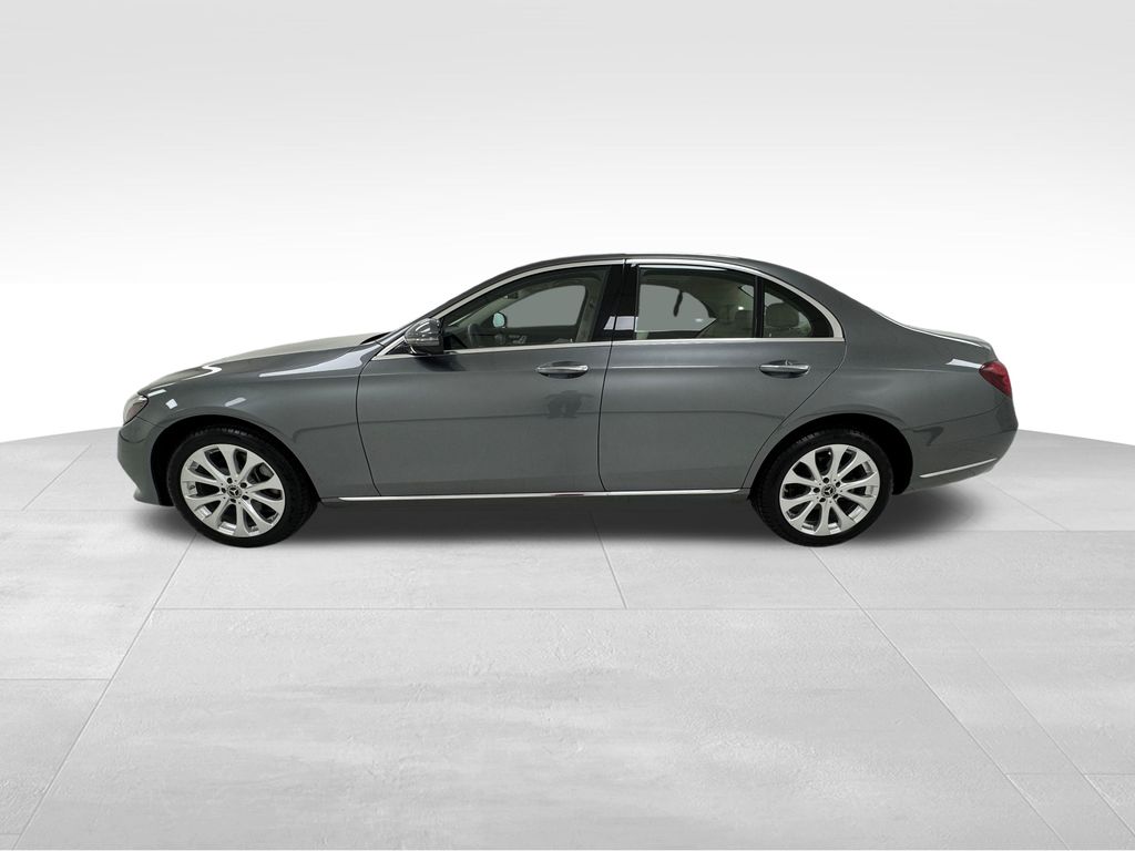 2019 Mercedes Benz E 300 4MATIC photo 2