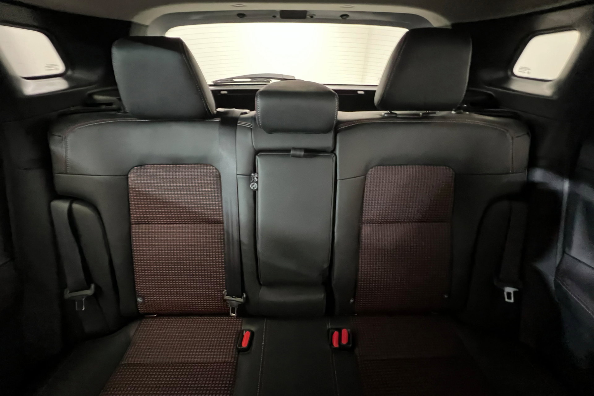 2025 Nissan Kicks SR photo 21