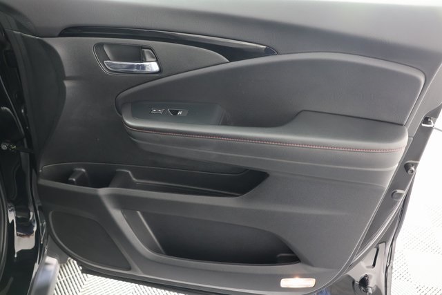 2023 Honda Ridgeline Black Edition photo 25