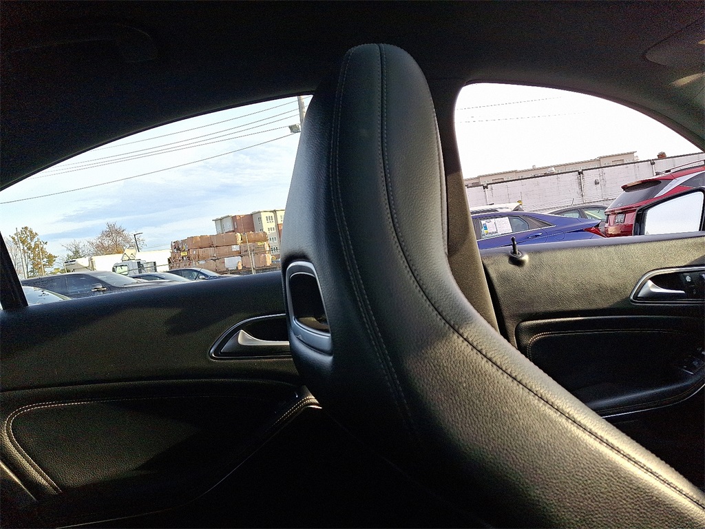 2019 Mercedes Benz CLA 250 photo 11
