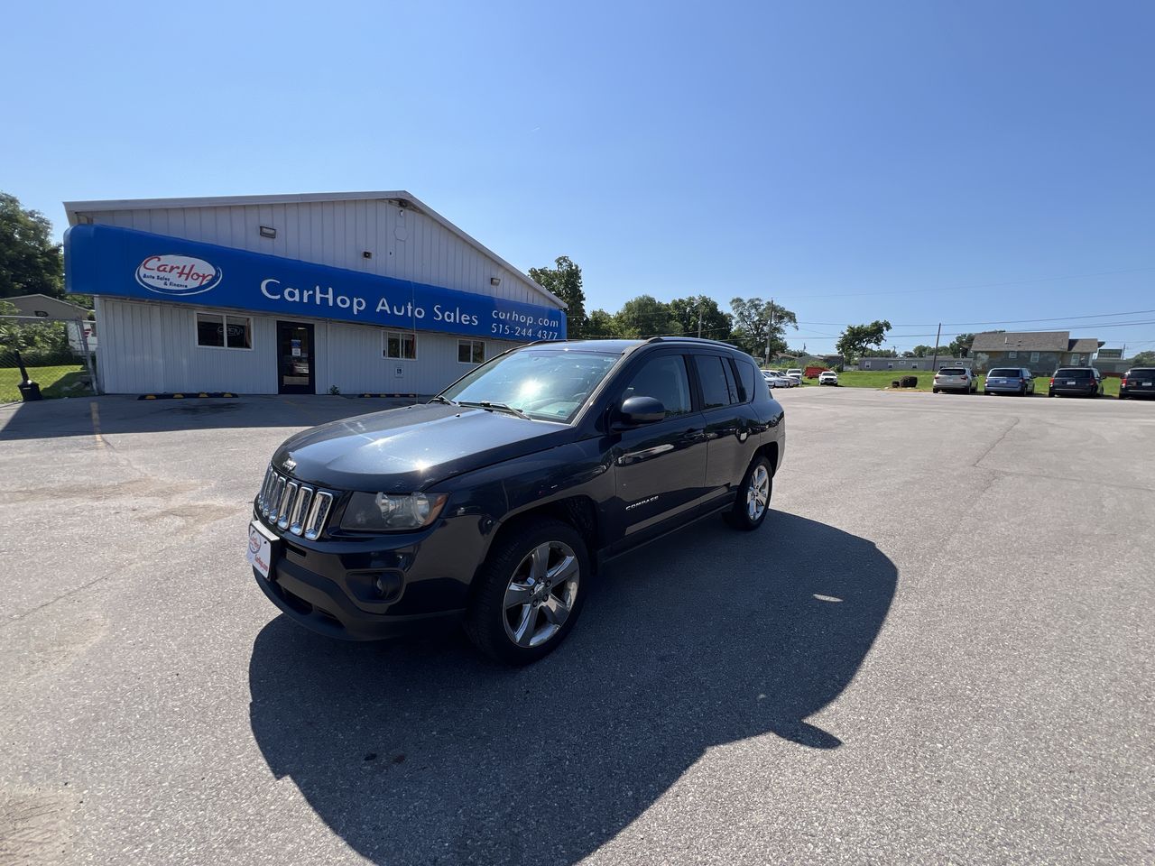 Used 2014 Blue Jeep LATITUDE image 1