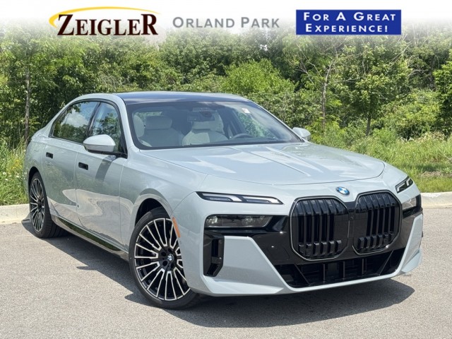 2025 BMW 760i