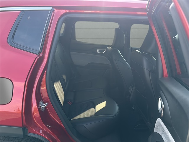 2025 Jeep Compass Latitude photo 13