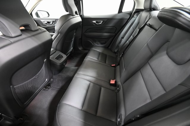2024 Volvo S60 B5 Plus photo 7