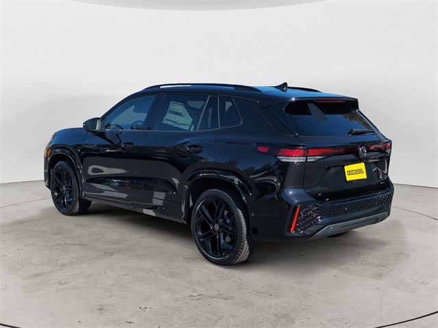 2025 Volkswagen Tiguan SE R-Line Black photo 2