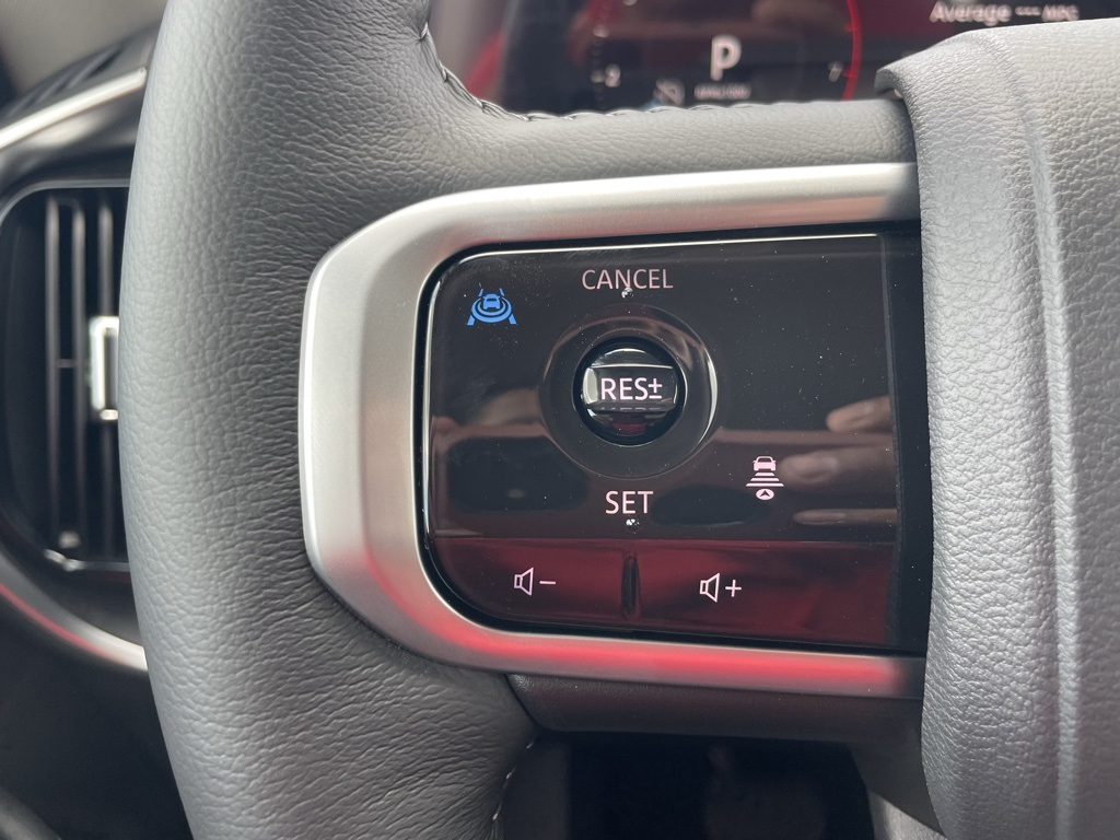 2026 Nissan Armada SV photo 7