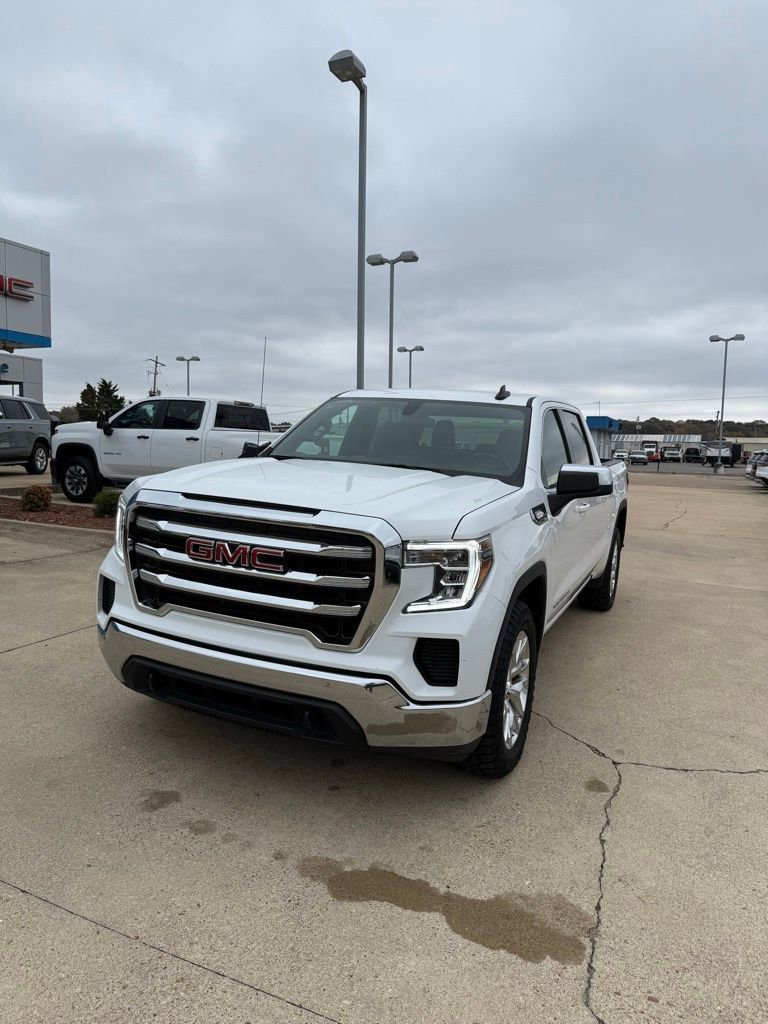 Used 2021 GMC Sierra 1500 SLE with VIN 3GTU9BET0MG303853 for sale in Little Rock