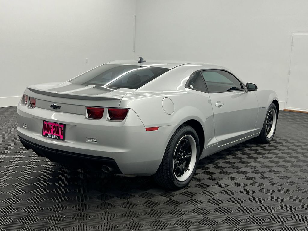2013 Chevrolet Camaro 1LS photo 8