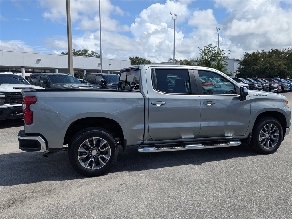 2025 Chevrolet Silverado 1500 LT photo 3