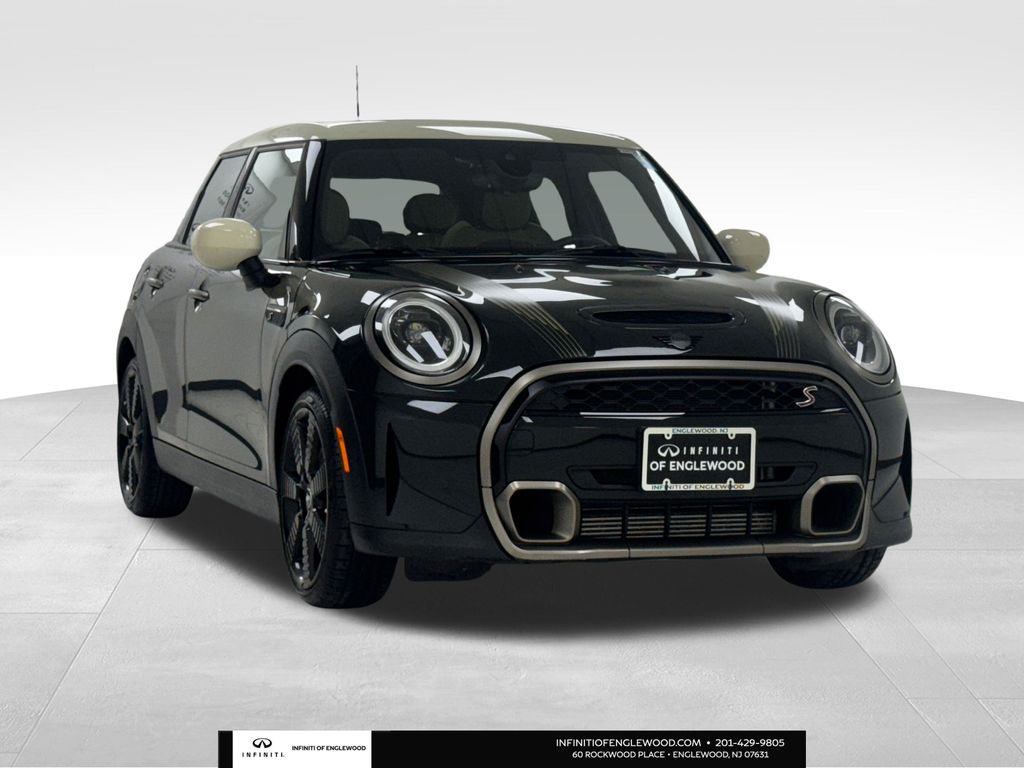 2023 MINI Hardtop 4 Door S's photo