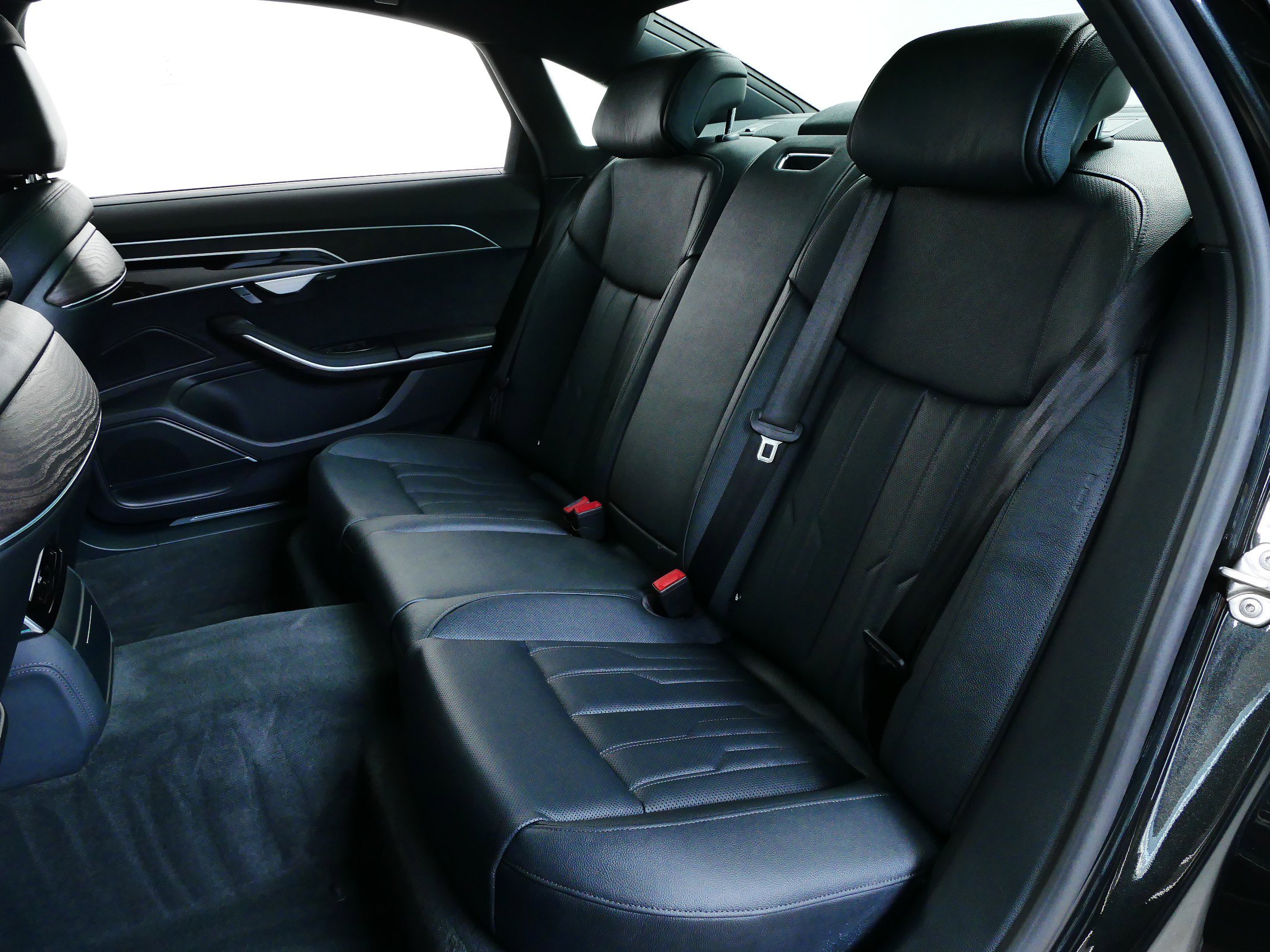 2022 Audi A8 L 55 photo 16
