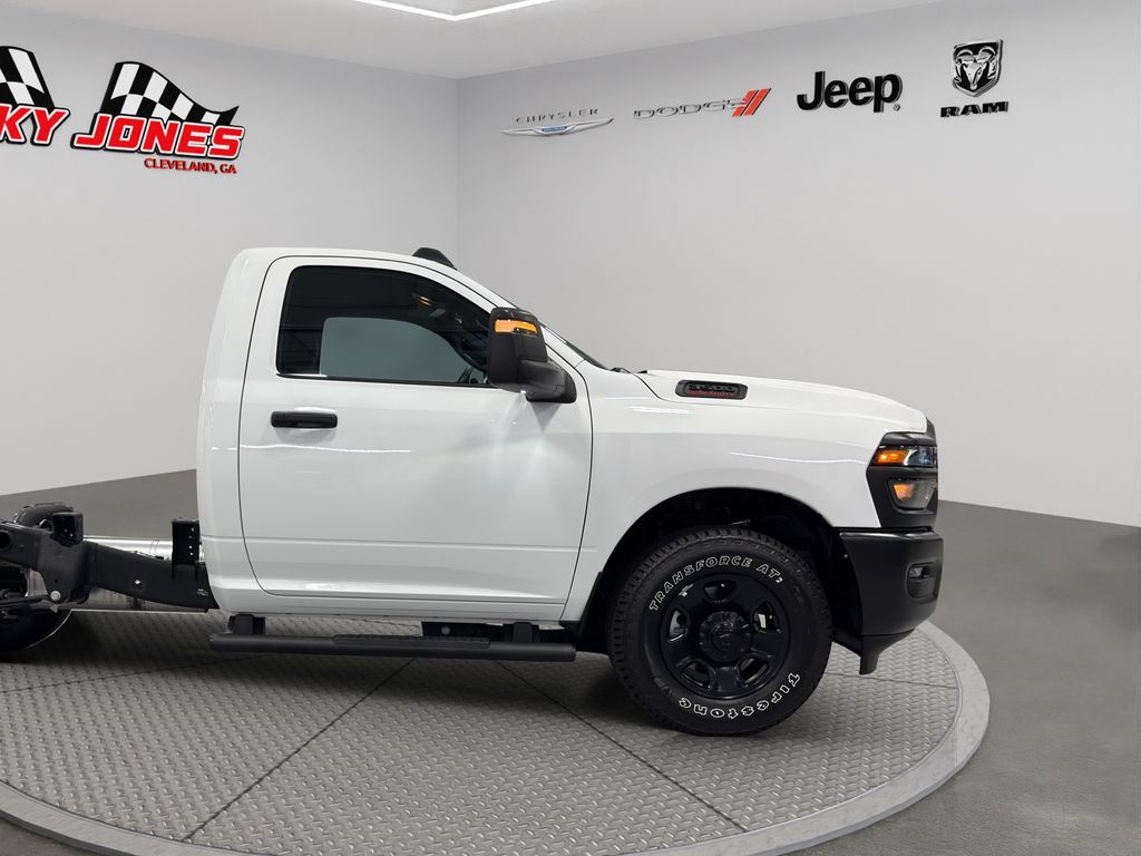 2025 Ram 3500 Tradesman photo 5