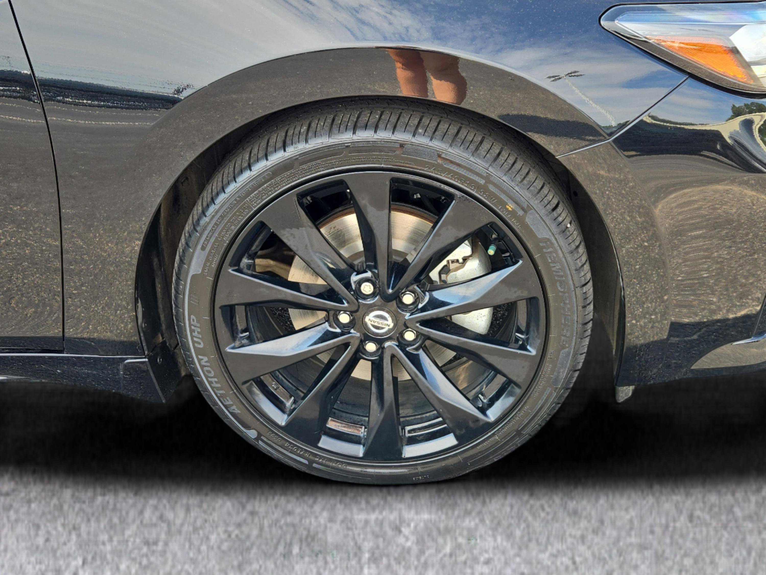 2022 Nissan Maxima SR photo 4
