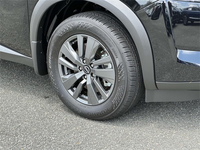 2025 Nissan Pathfinder SV photo 7