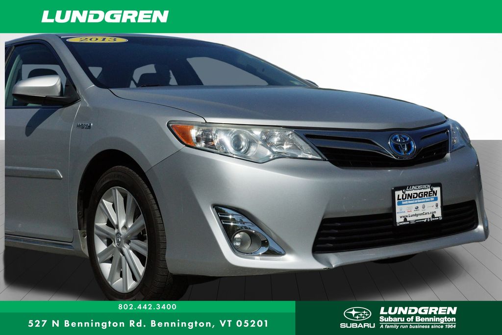 2013 Toyota Camry Hybrid LE photo 10