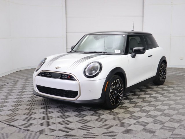2026 MINI Hardtop 2 Door S's photo