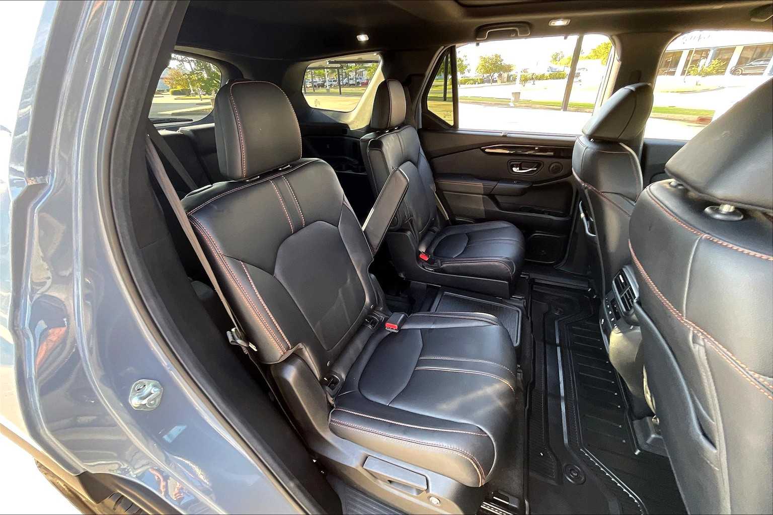 2025 Honda Pilot TrailSport photo 17