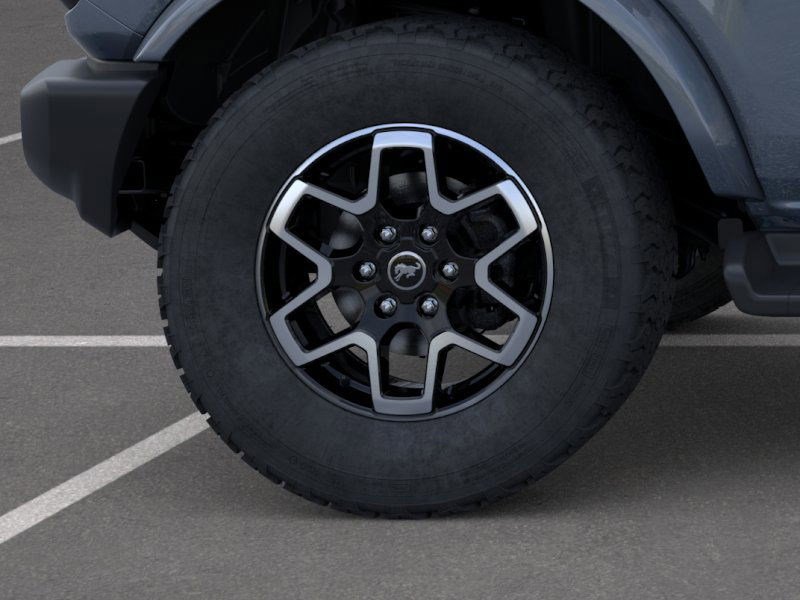 2025 Ford Bronco Outer Banks photo 4