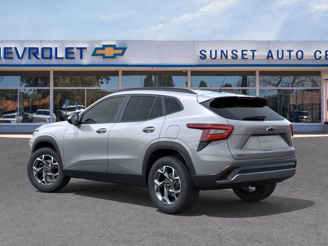 2025 Chevrolet Trax LT photo 3