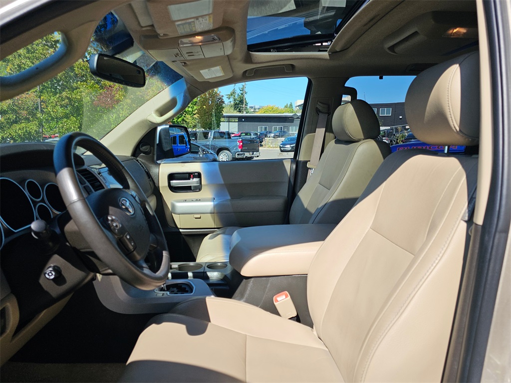 2008 Toyota Sequoia Platinum Sport photo 23