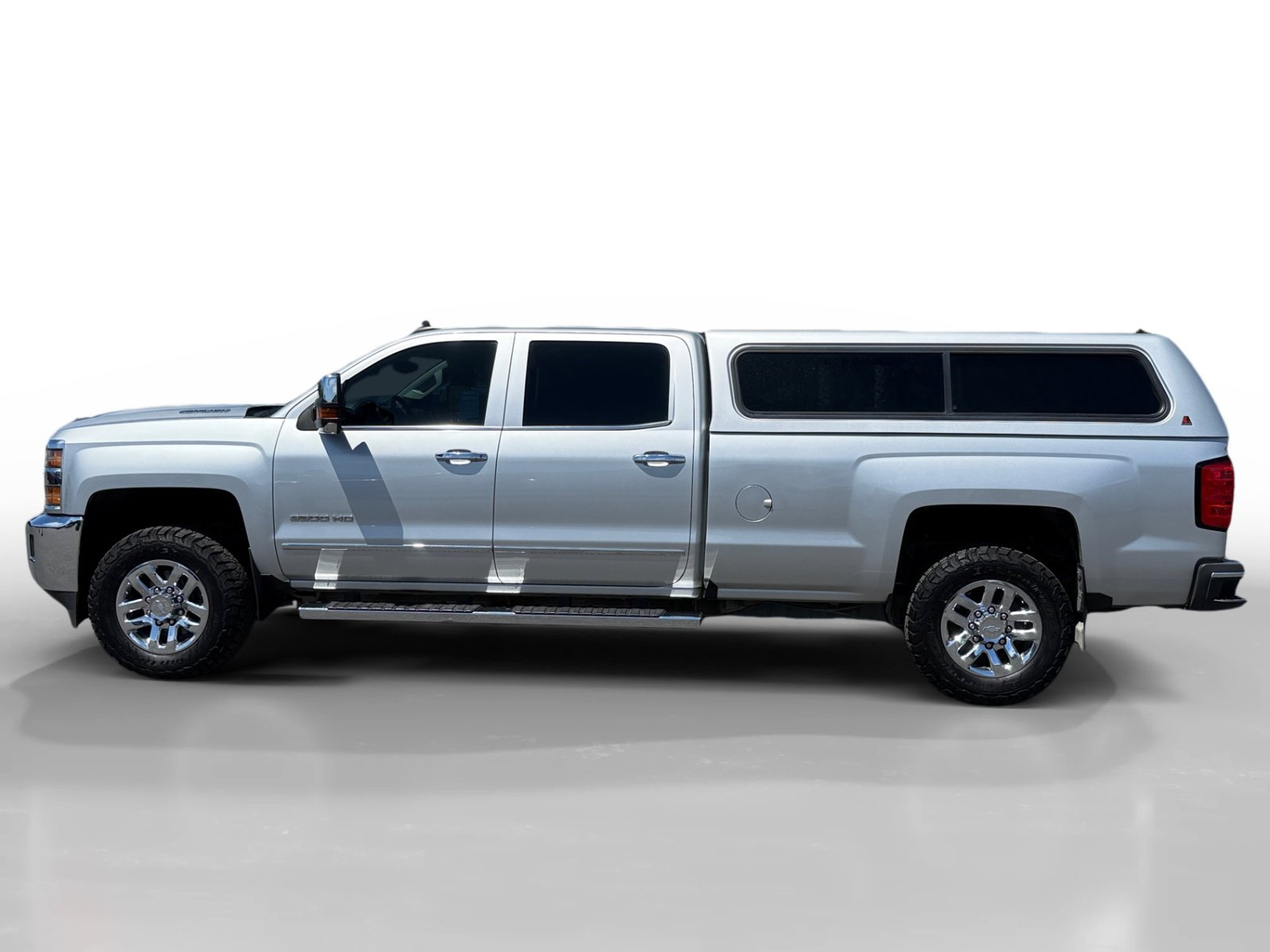 2018 Chevrolet Silverado 3500HD LTZ photo 2