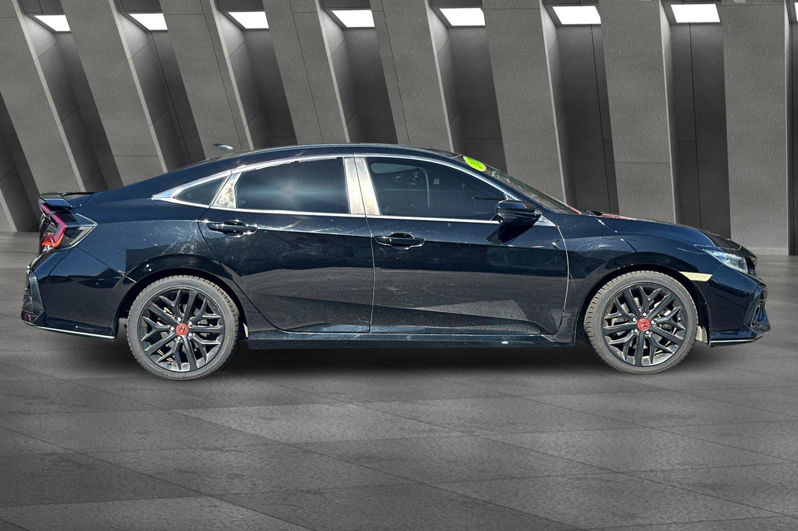 2020 Honda Civic Si photo 2