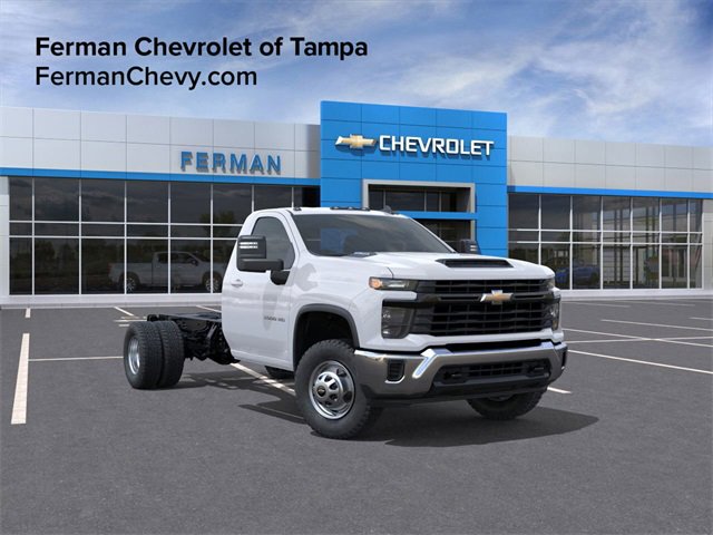 2025 Chevrolet Silverado HD WT's photo