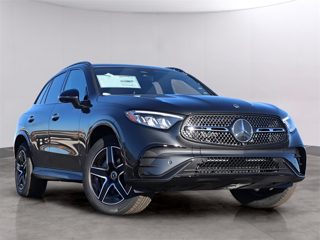 2026 Mercedes-Benz GLC Base's photo