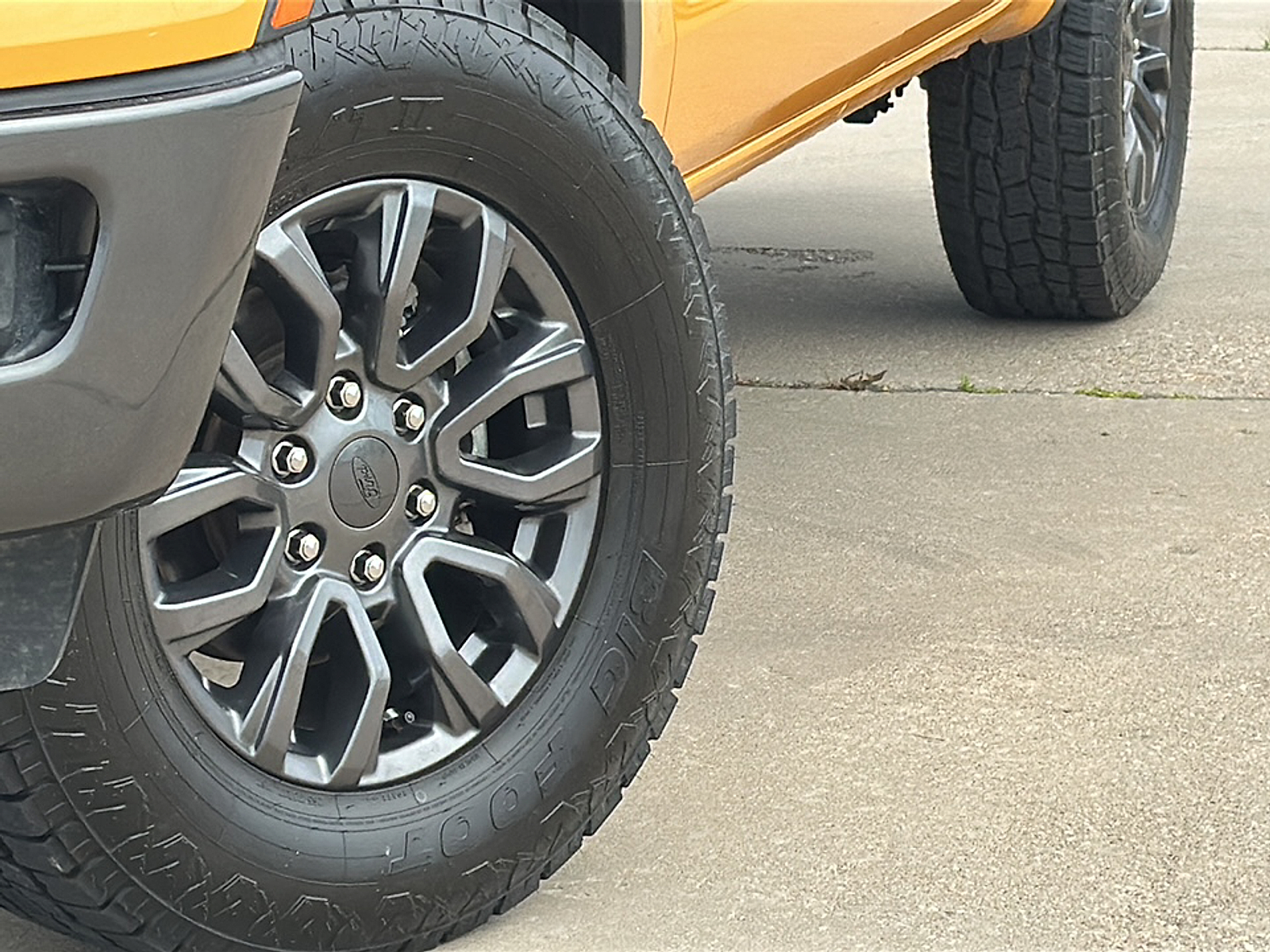 Used 2021 Orange Ford XLT image 3