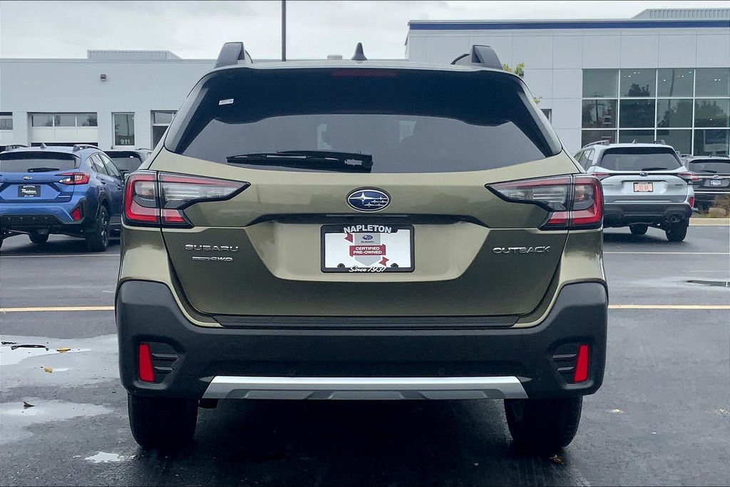 2022 Subaru Outback Limited photo 3