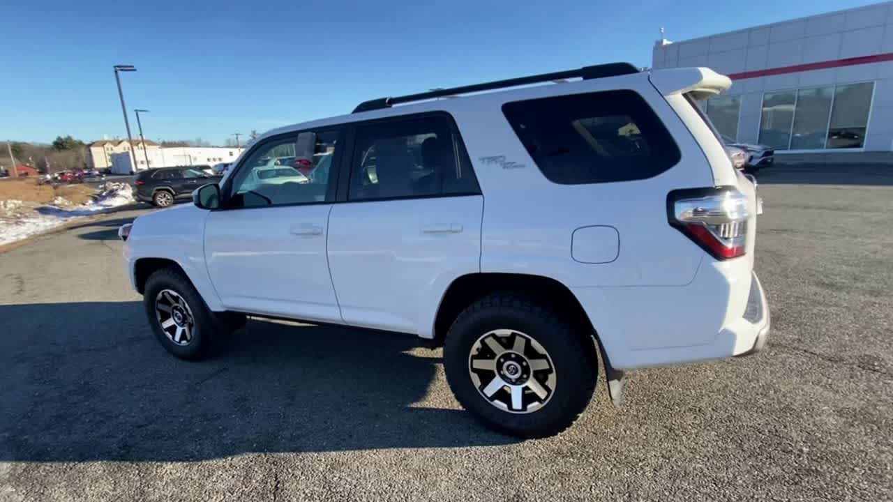 2019 Toyota 4Runner TRD photo 2