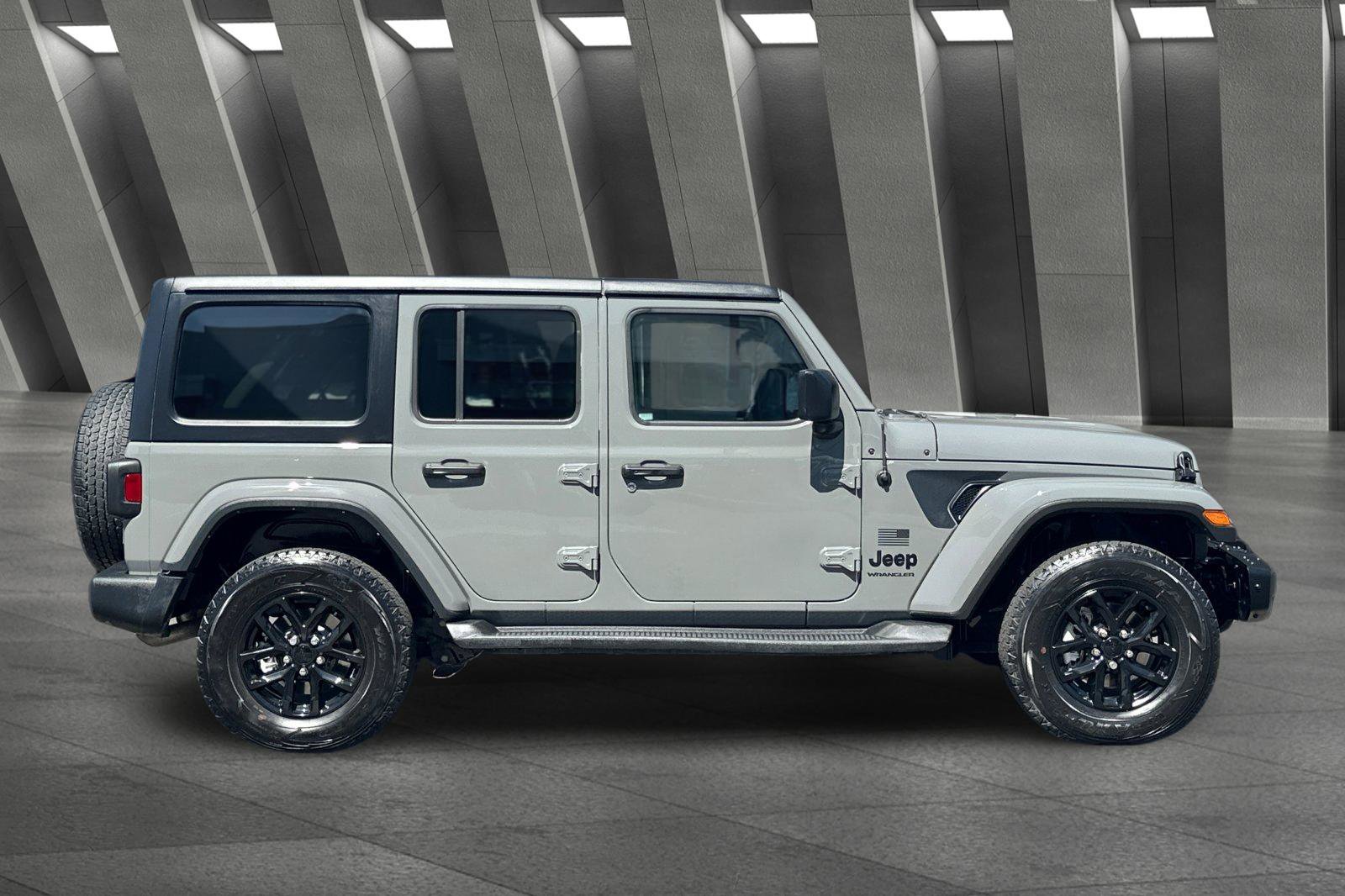 2023 Jeep Wrangler Freedom photo 2