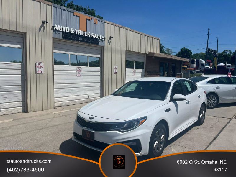 2020 Kia Optima LX photo 2