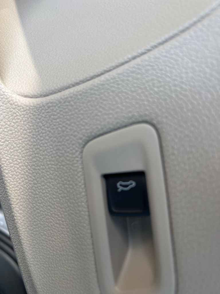 2026 Volkswagen Atlas SE Technology photo 18