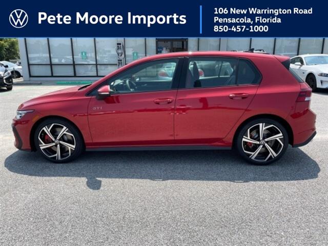 2025 Volkswagen Golf GTI SE's photo