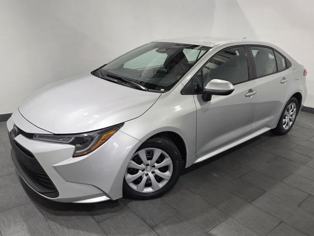 2023 Toyota Corolla LE's photo