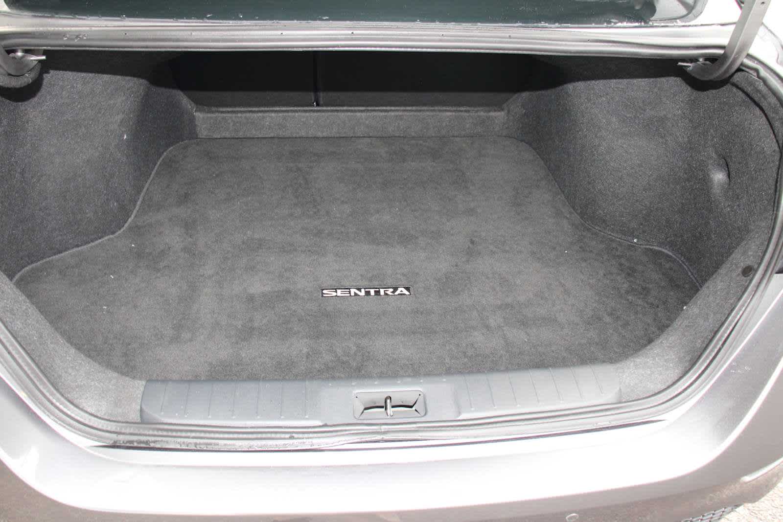 2025 Nissan Sentra SV photo 39