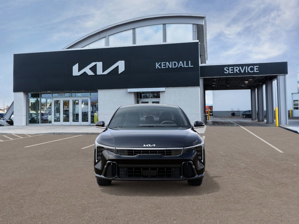 2025 Kia K4 GT-Line photo 2