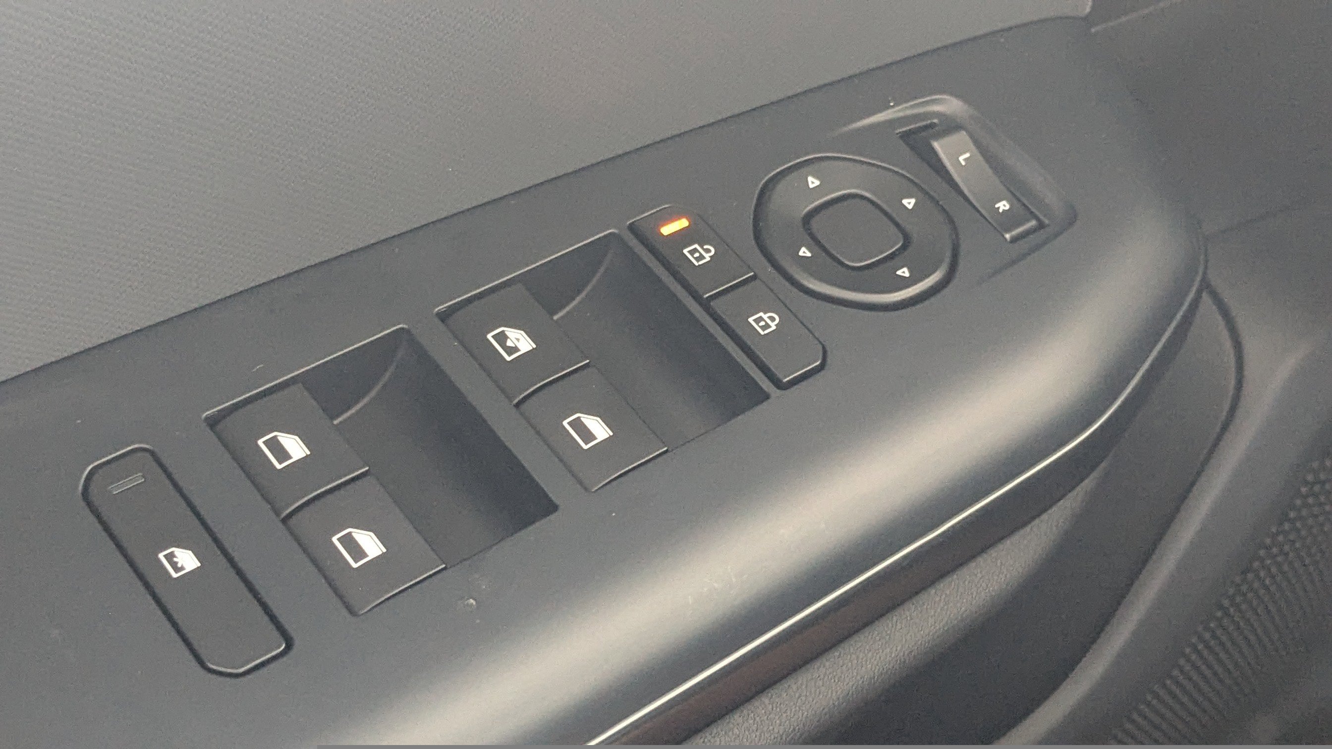 2025 Kia K4 LXS photo 24