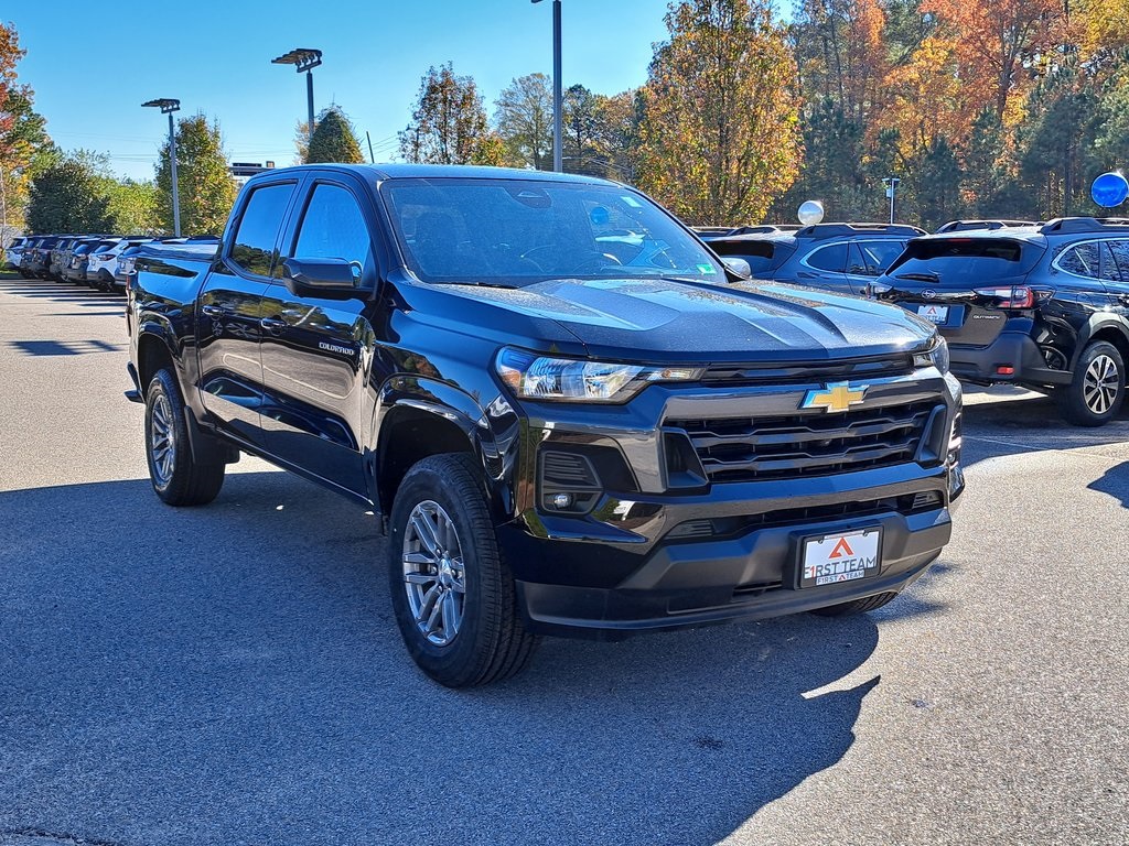 2024 Chevrolet Colorado LT photo 4