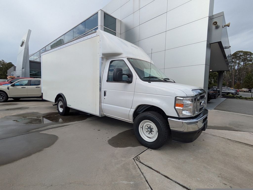 2025 Ford E-350 Base photo 2