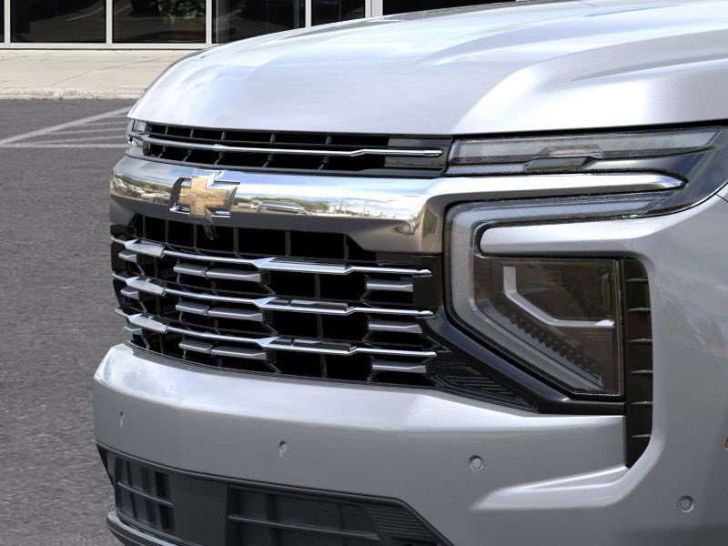 2025 Chevrolet Suburban Premier photo 13