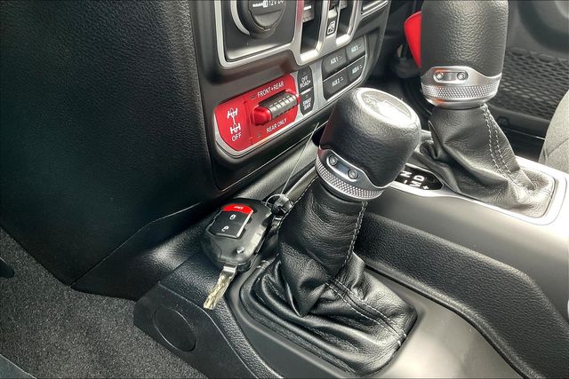 2025 Jeep Wrangler Rubicon photo 26