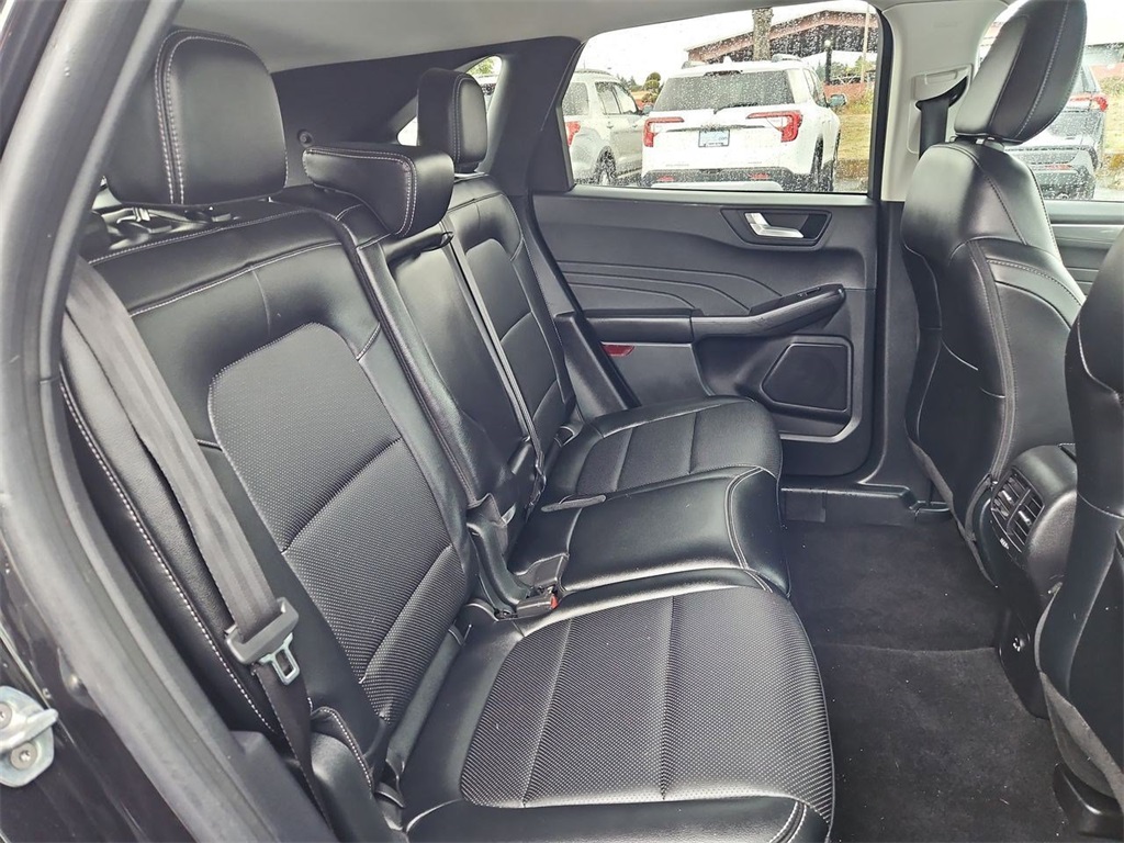 2022 Ford Escape Hybrid Titanium photo 26