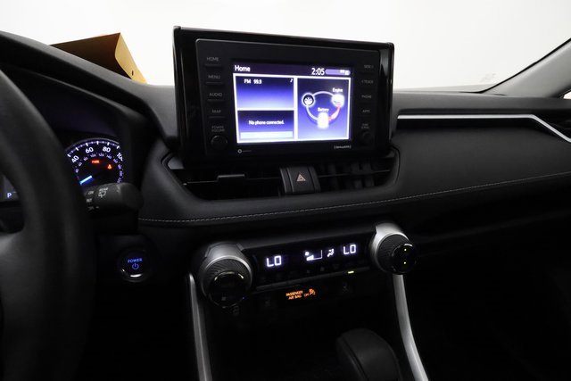 2022 Toyota RAV4 Hybrid XLE photo 15