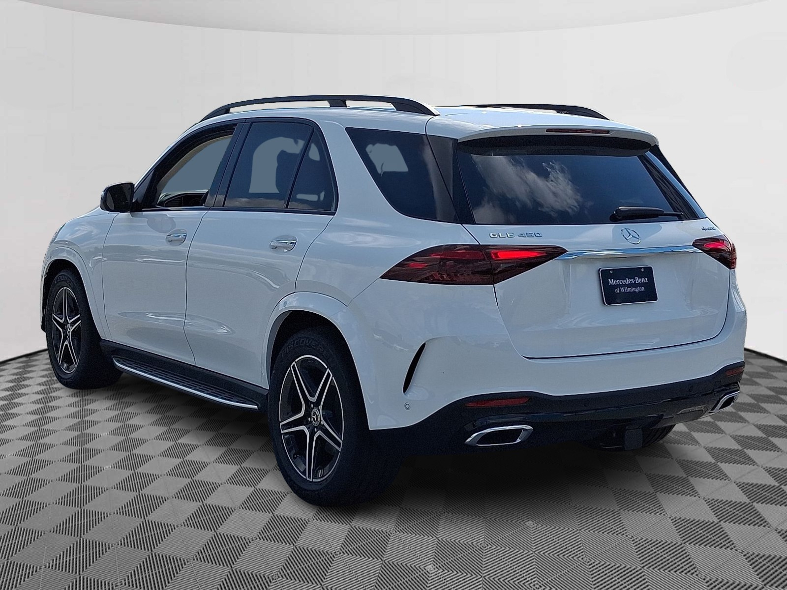 2026 Mercedes Benz GLE 450 4MATIC photo 2