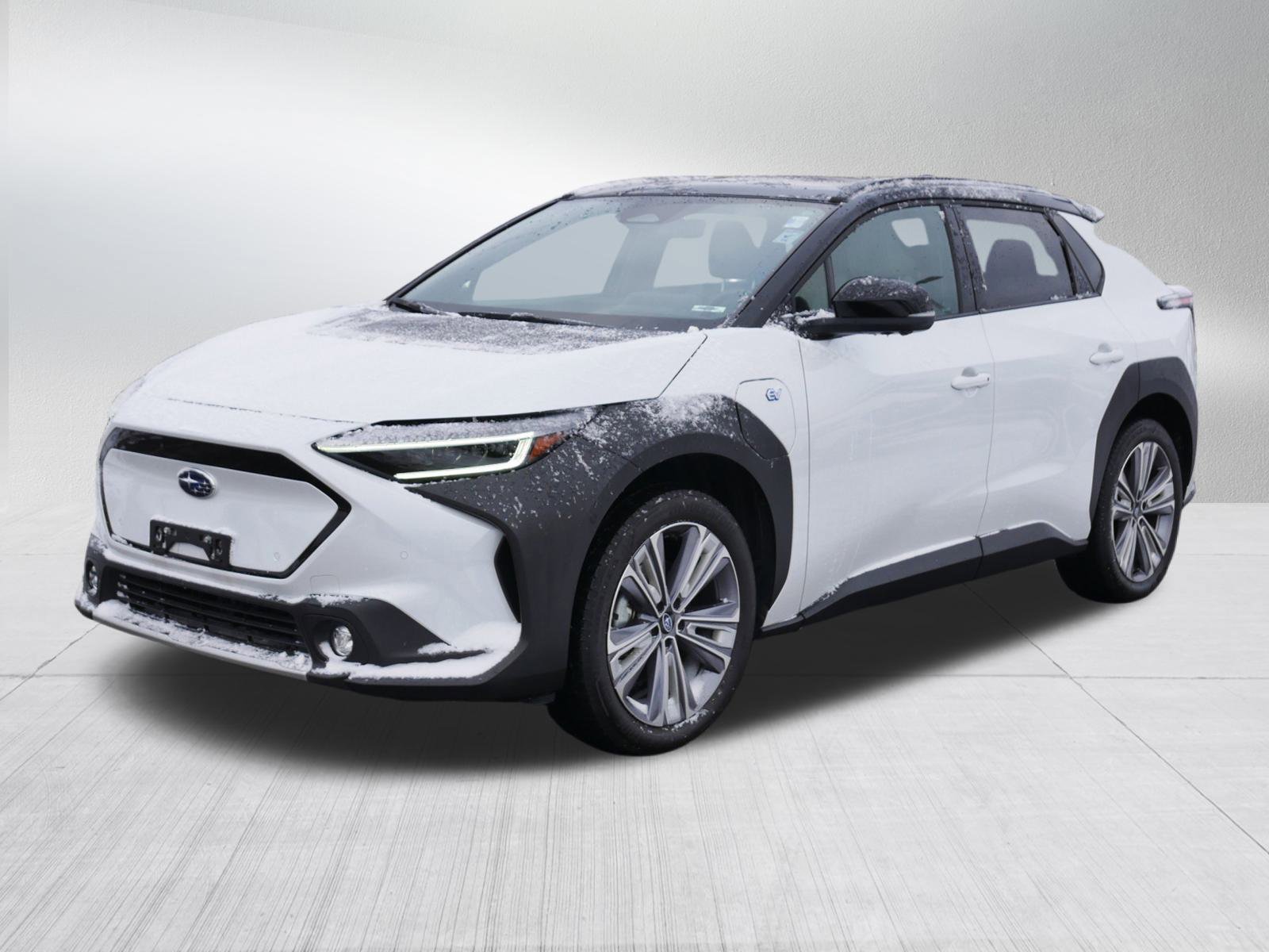 2023 Subaru Solterra Touring photo 3